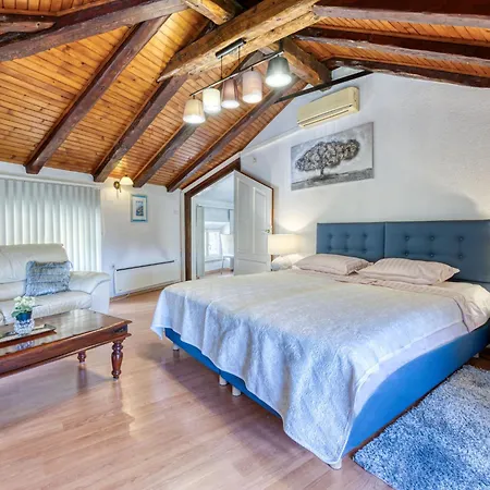 Floreano By Interhome *