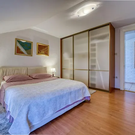 Lejlighed Floreano By Interhome *